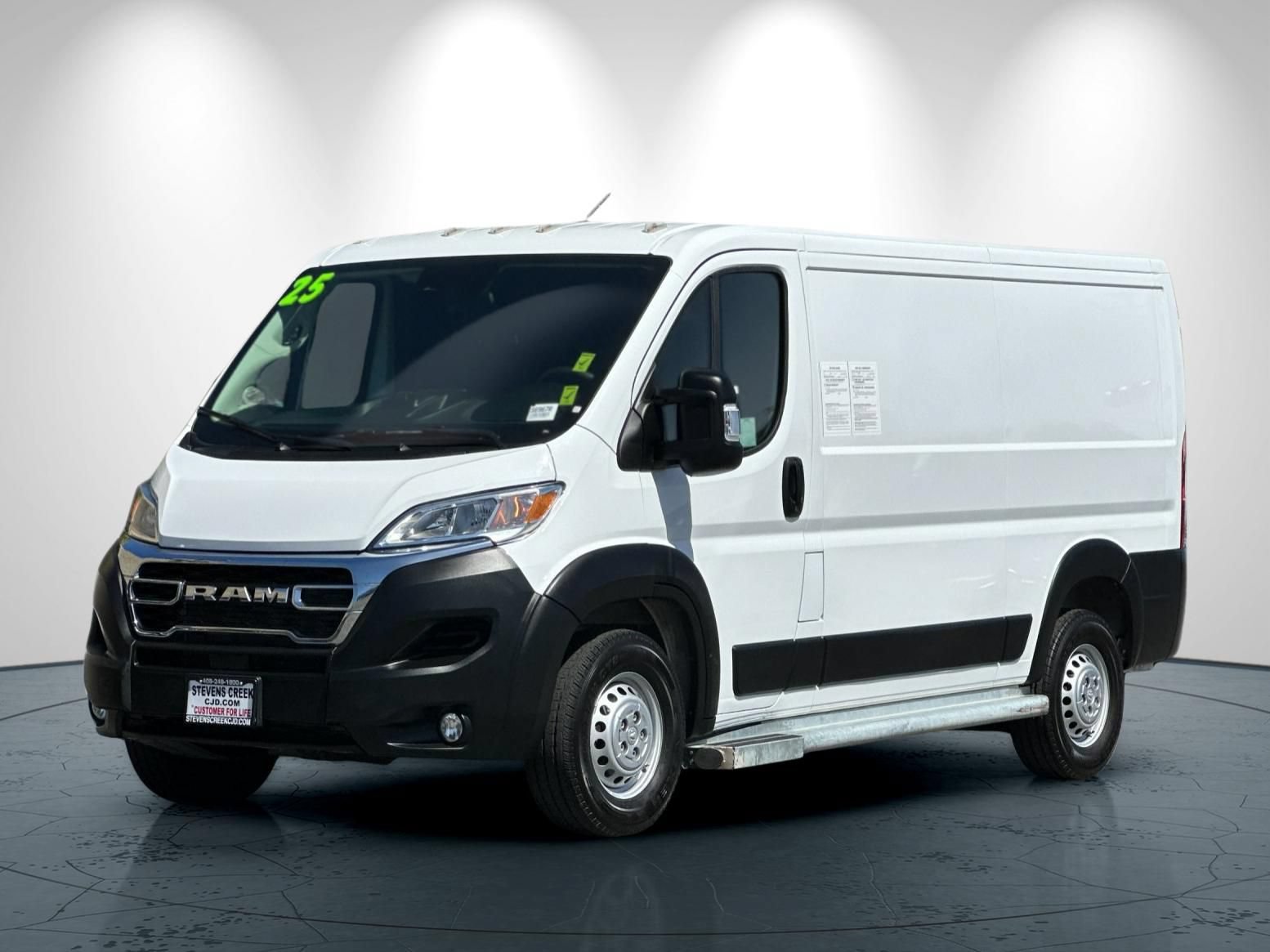 Used 2025 RAM ProMaster 2500 w/ U-Haul Equipment Group FWD image 8
