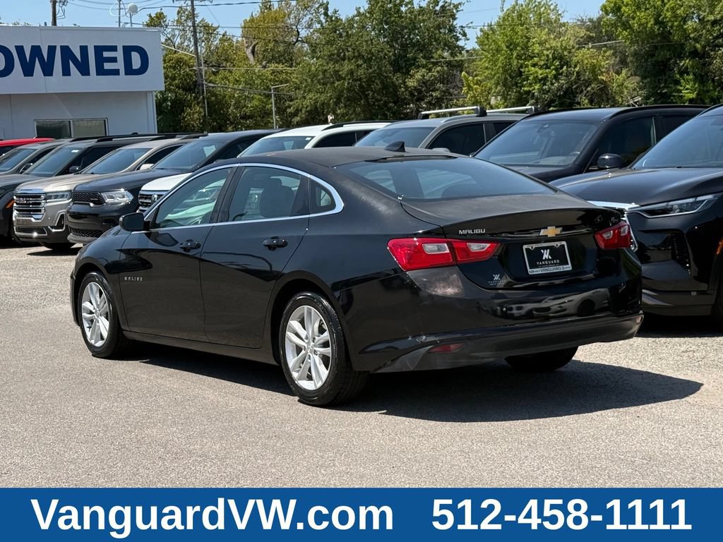 Used 2017 Chevrolet Malibu LT w/ Leather Package FWD image 7
