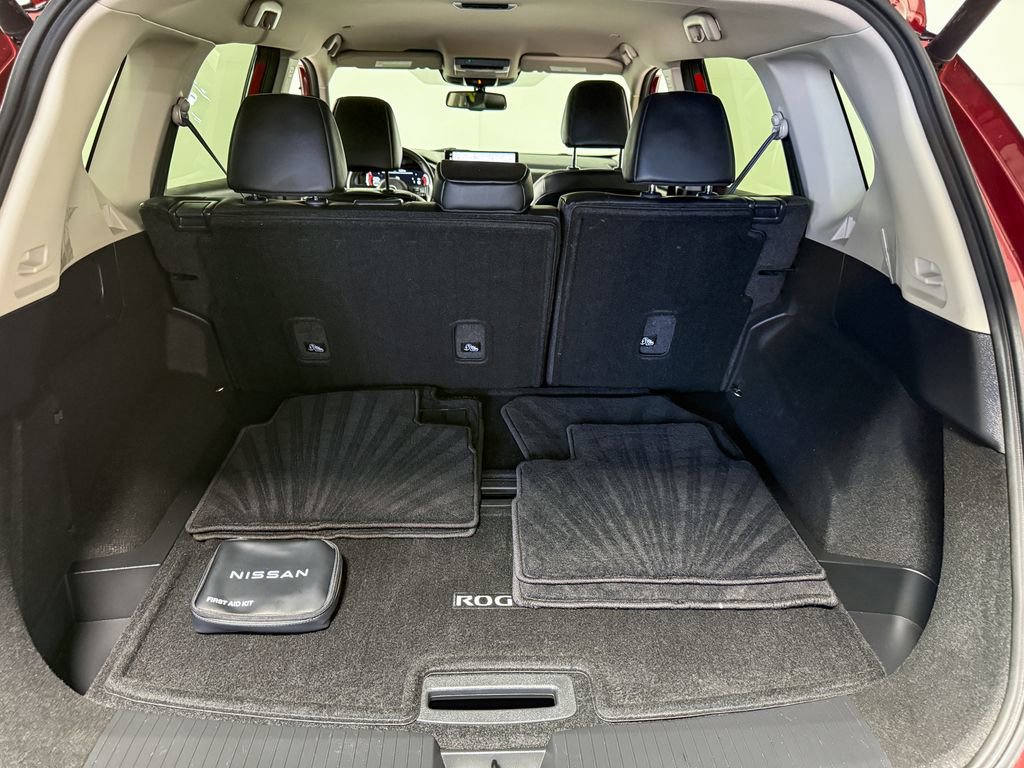 Certified 2024 Nissan Rogue SL image 40