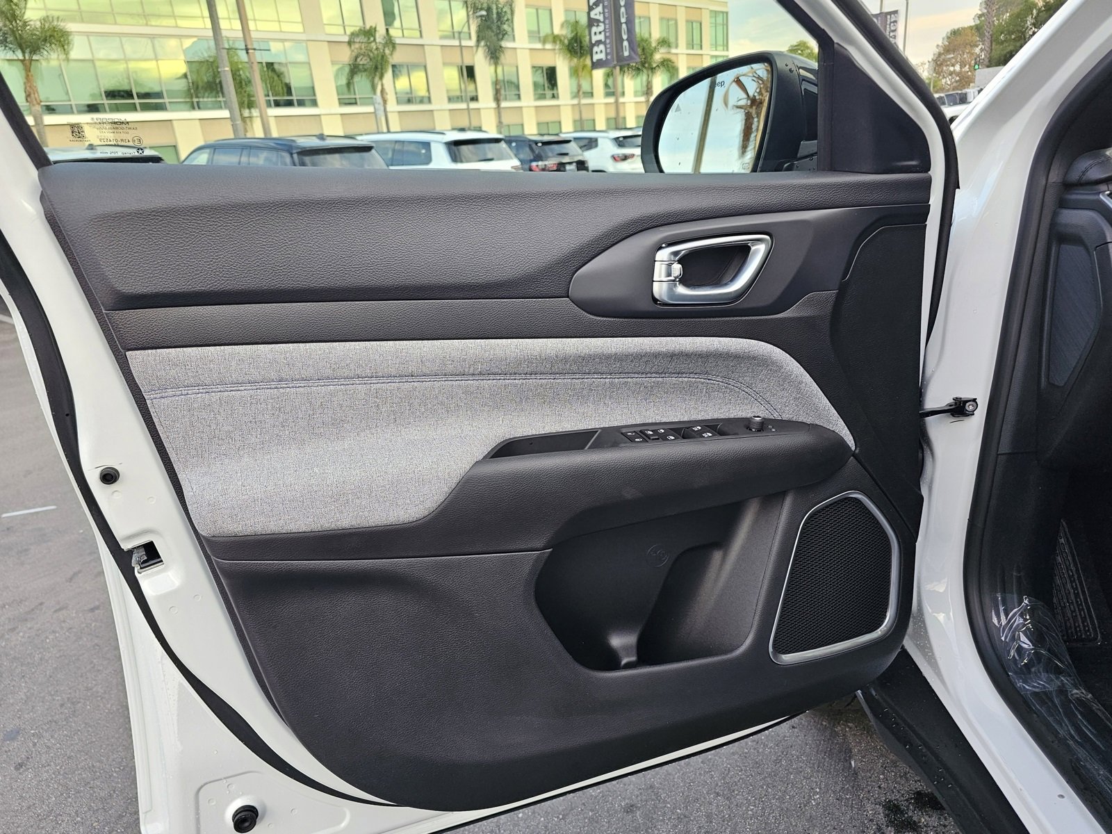 New 2026 Jeep Compass Latitude image 20