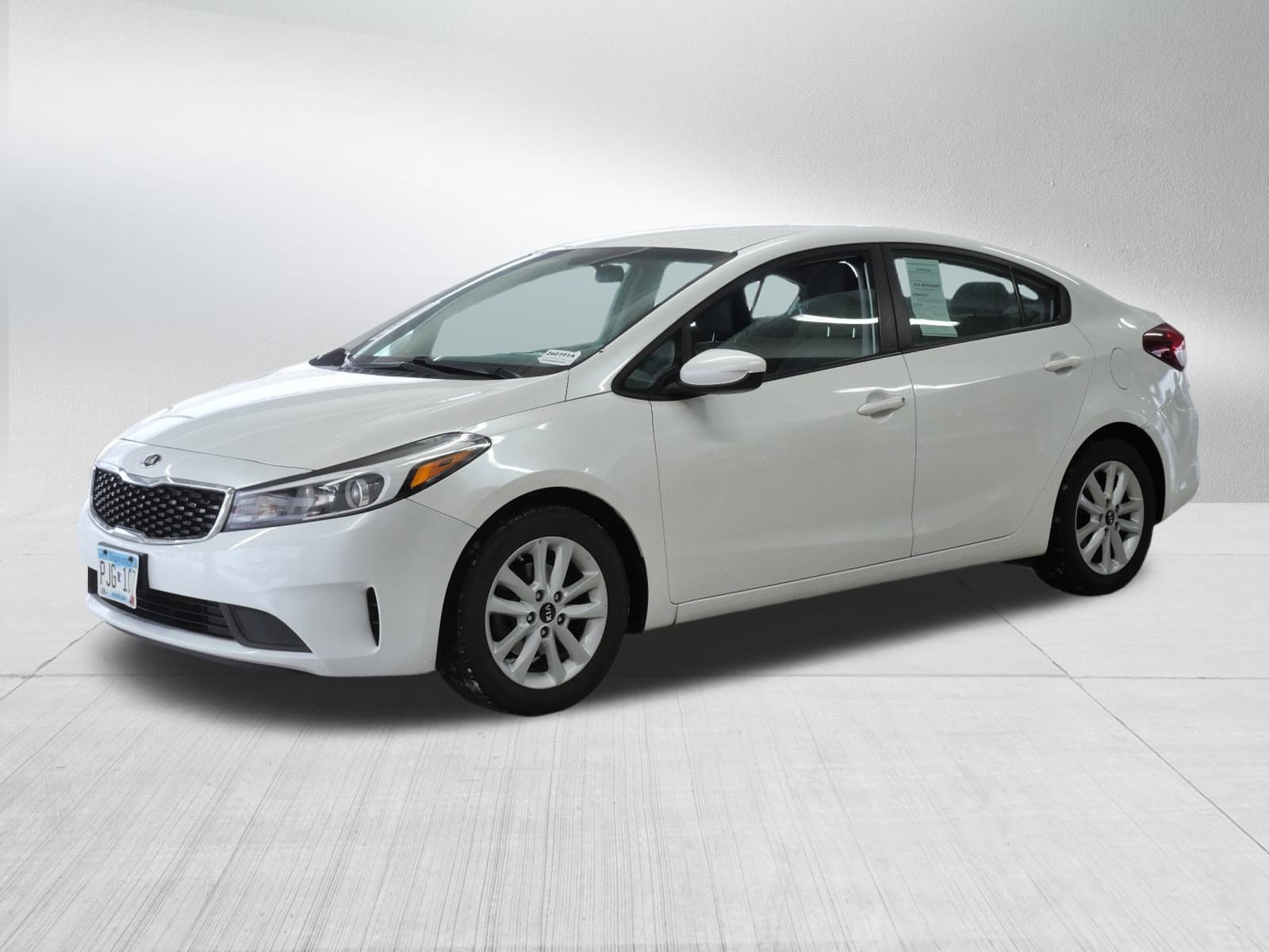 Used 2017 Kia Forte LX w/ LX Popular Package image 3