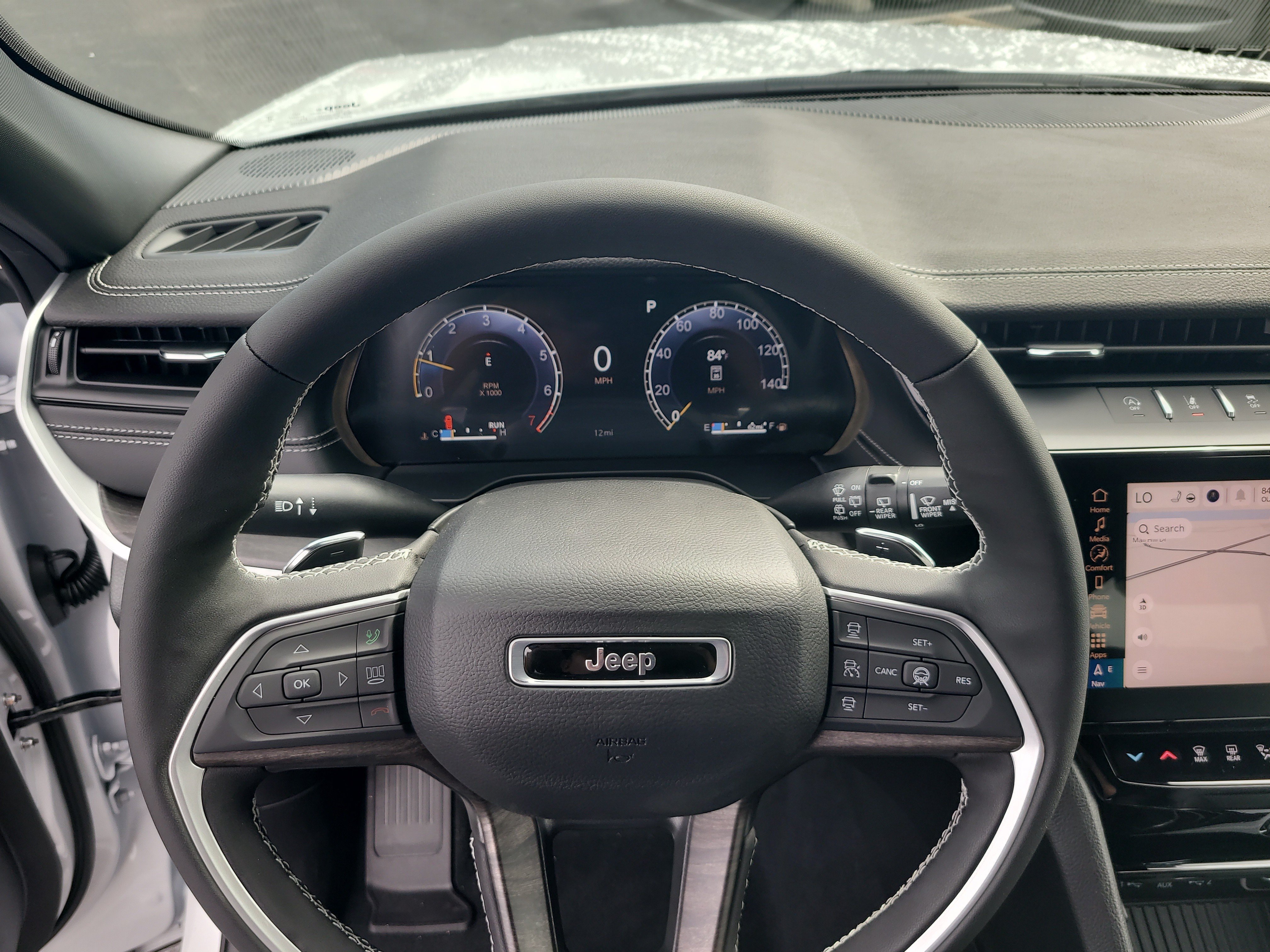 New 2027 Jeep Grand Cherokee L Limited RWD image 21