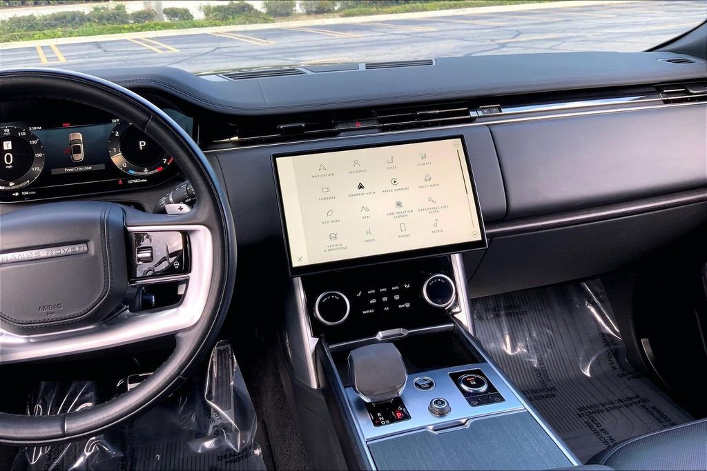 Used 2023 Land Rover Range Rover SE image 8