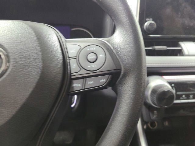 Used 2024 Toyota RAV4 LE AWD/4WD image 26