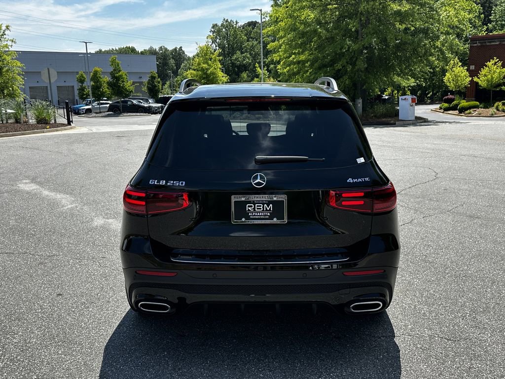 Certified 2025 Mercedes-Benz GLB 250 4MATIC image 7