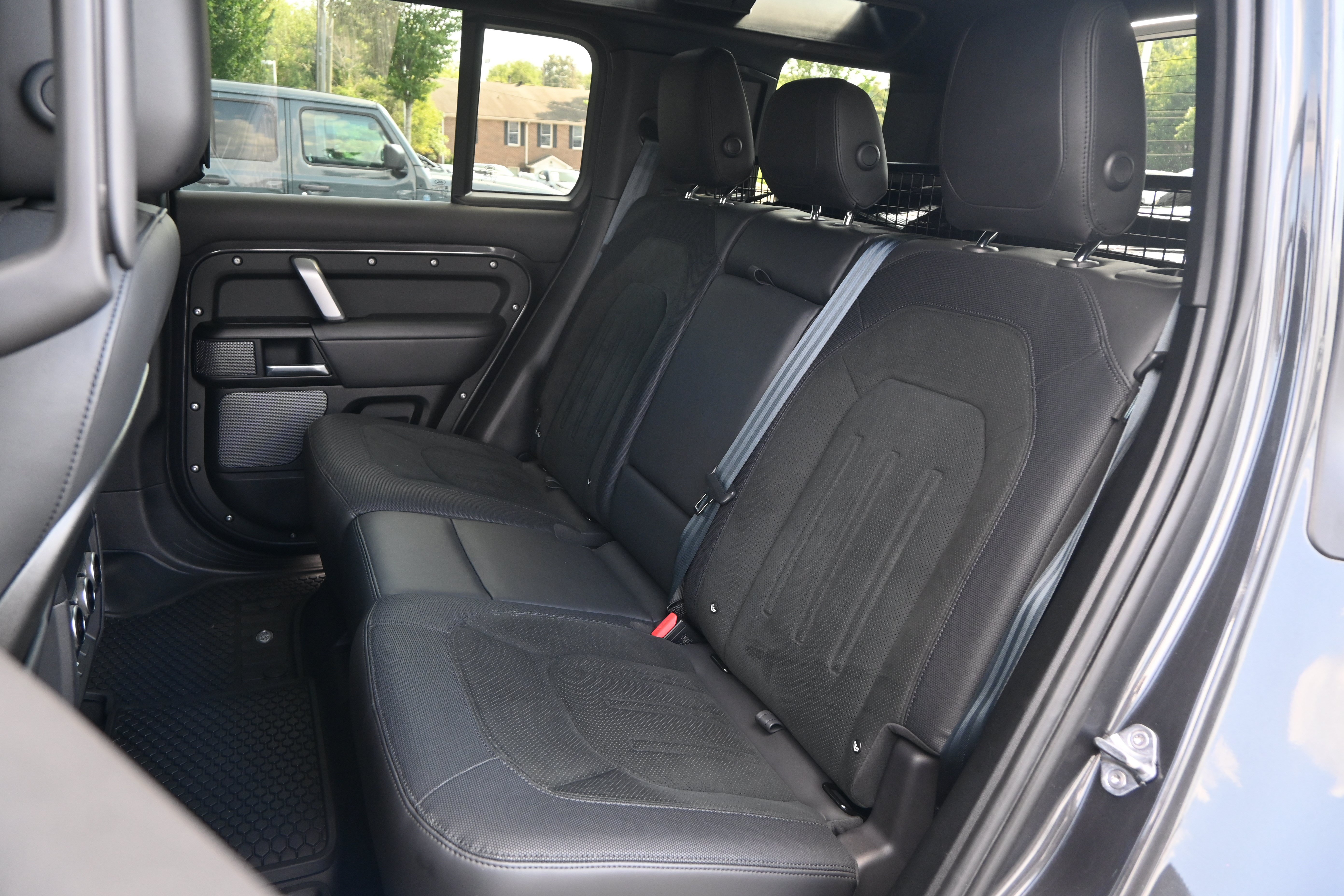 Used 2023 Land Rover Defender 110 Carpathian Edition AWD/4WD image 53