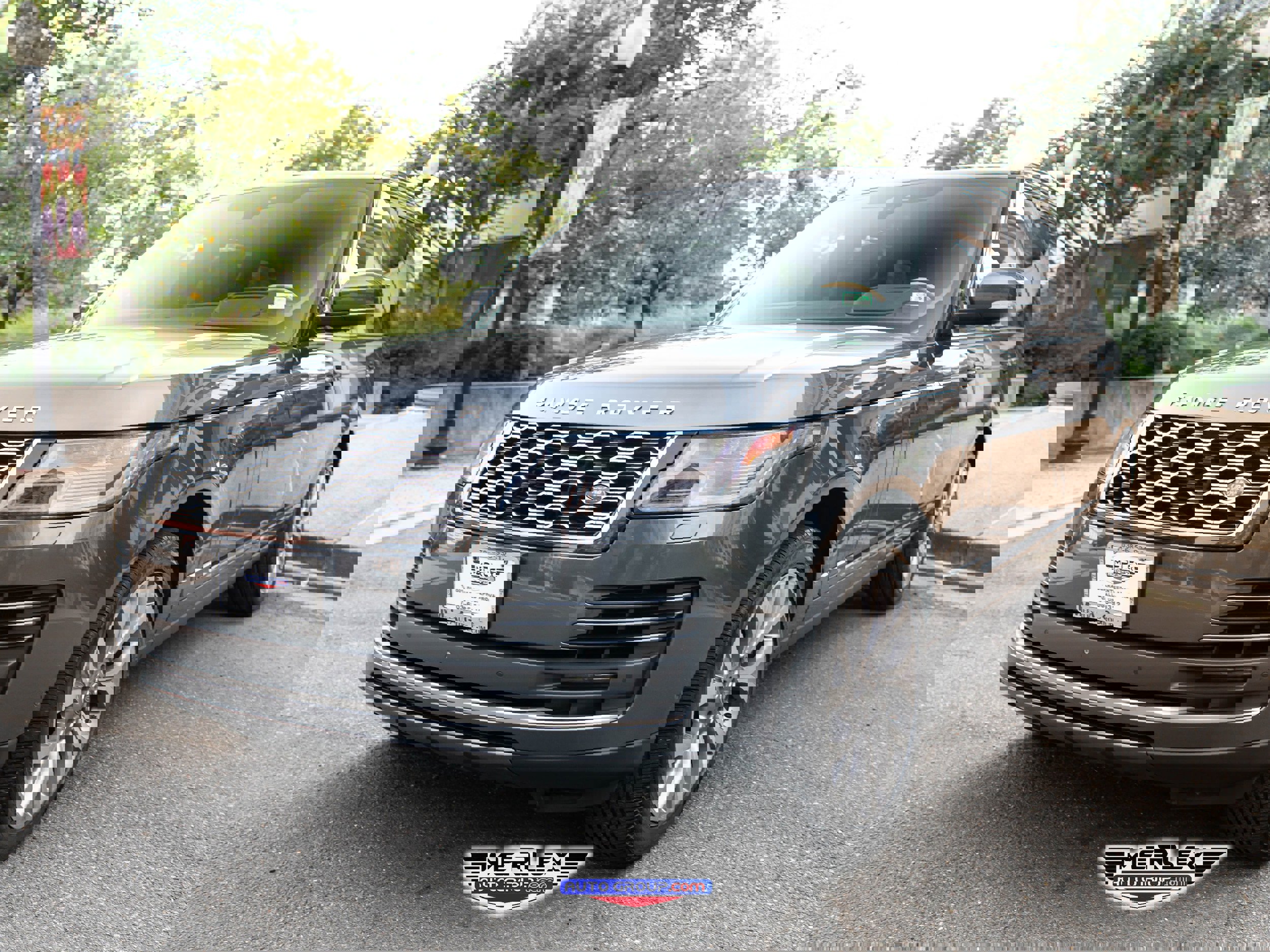 Used 2018 Land Rover Range Rover Long Wheelbase Supercharged image 3