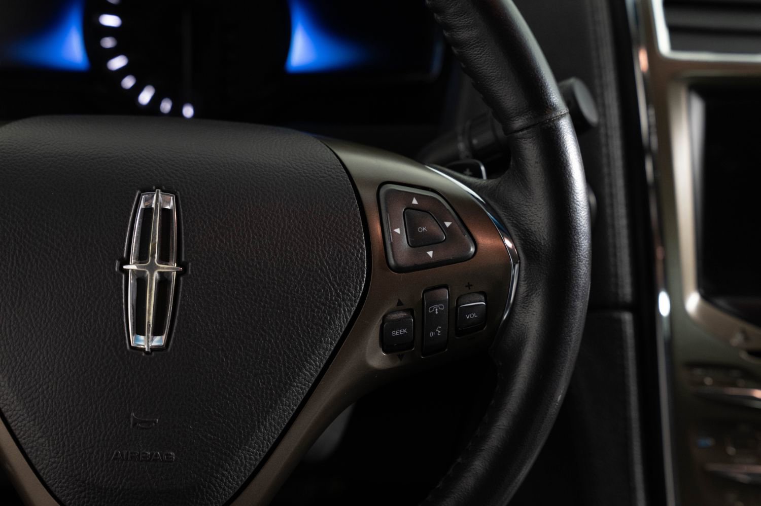 Used 2013 Lincoln MKX AWD image 31