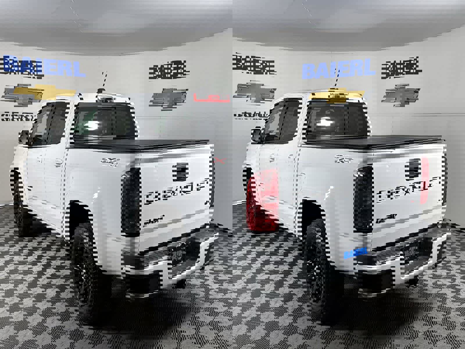 Used 2022 Chevrolet Colorado LT w/ LT Convenience Package image 3