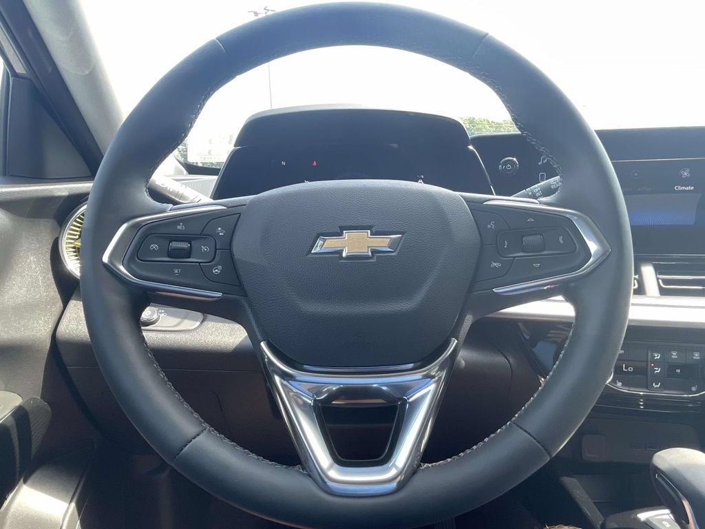 New 2026 Chevrolet Trax LT w/ Driver Confidence Package FWD image 23