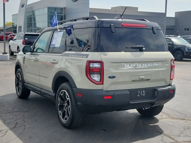 Certified 2025 Ford Bronco Sport Outer Banks w/ Outer Banks Tech Package+ AWD/4WD image 3