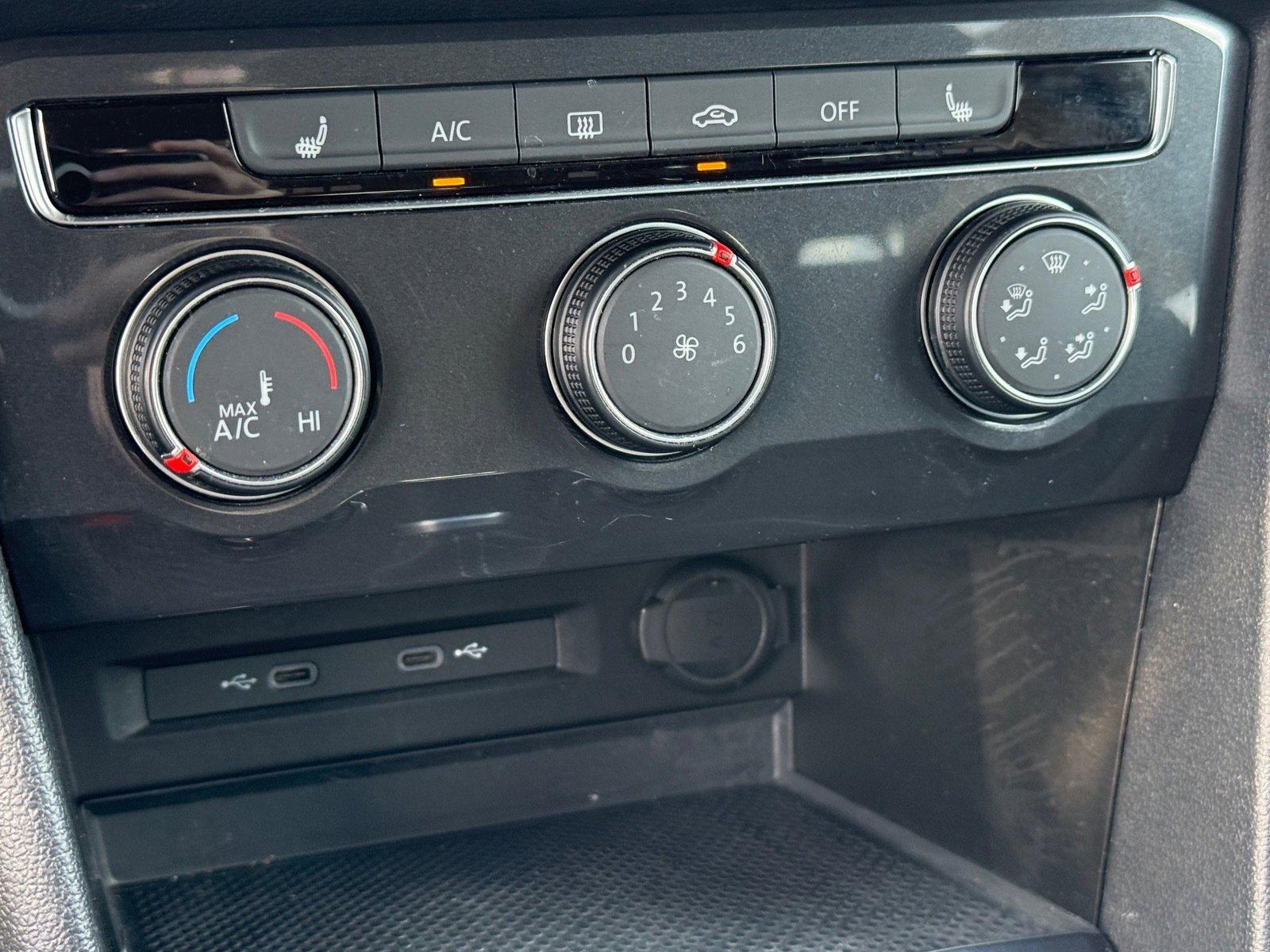 Used 2023 Volkswagen Tiguan S image 18