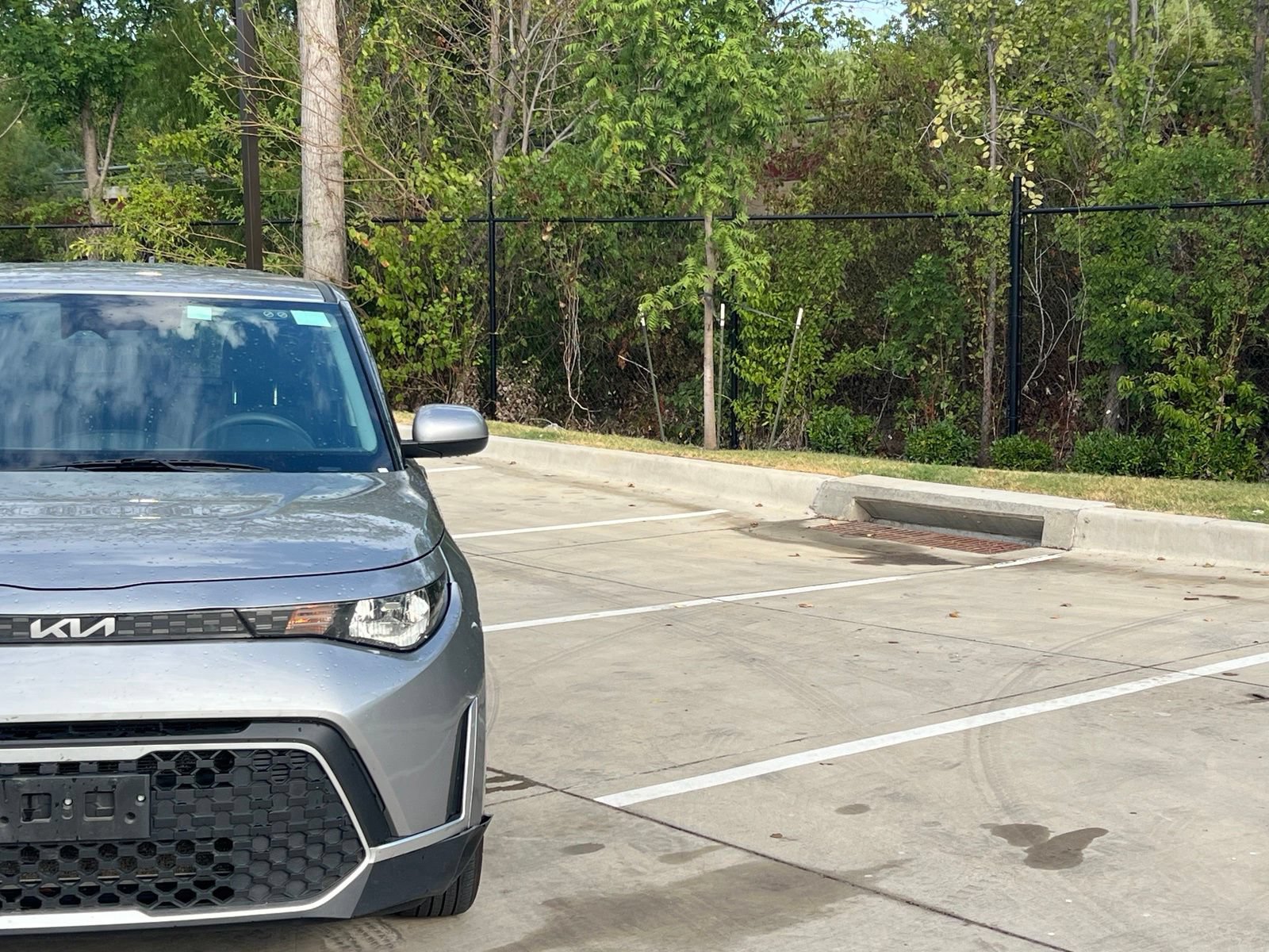 Used 2025 Kia Soul LX w/ LX Technology Package FWD image 3