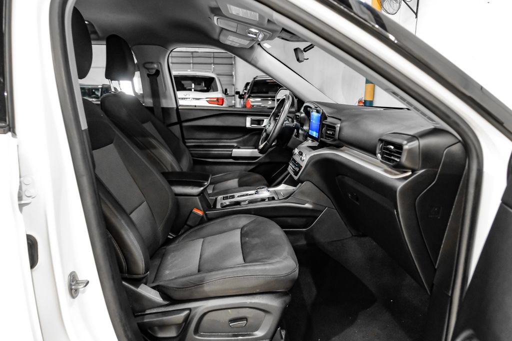 Used 2023 Ford Explorer XLT RWD image 31