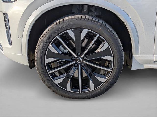 New 2026 Volvo XC90 T8 Plus w/ Protection Package Premier image 11