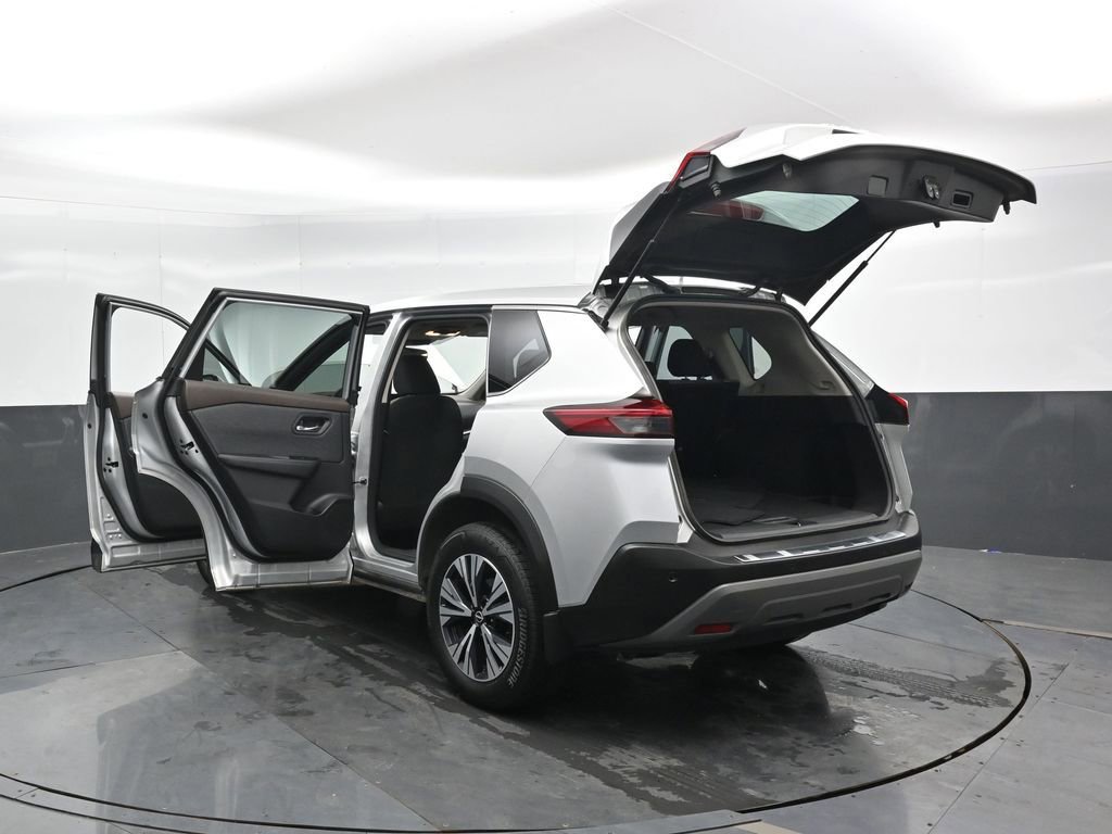 Used 2023 Nissan Rogue SV image 54