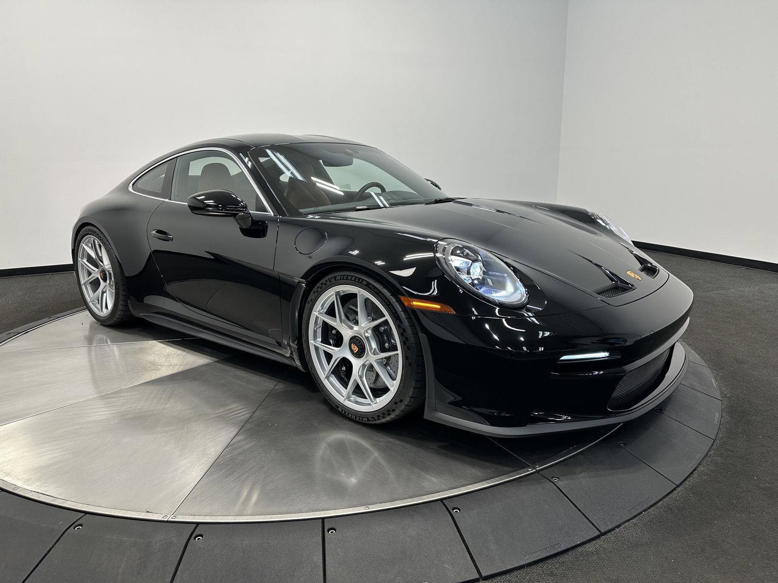 Certified 2024 Porsche 911 GT3 RS RWD image 9