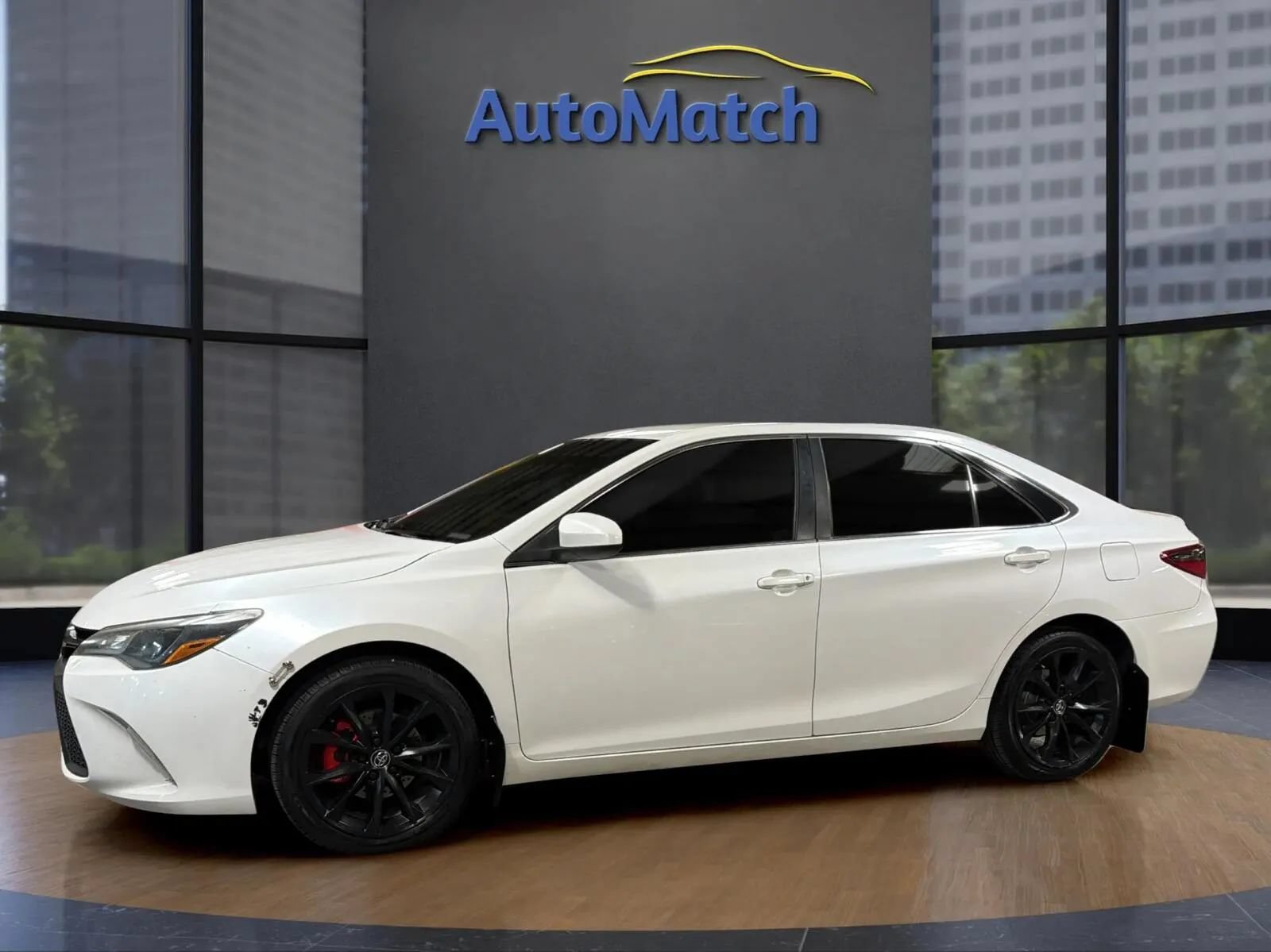 Used 2015 Toyota Camry XSE FWD image 5