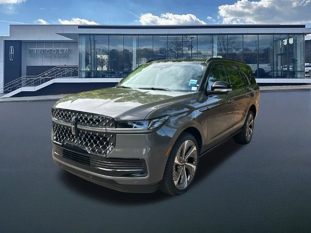 New 2026 Lincoln Navigator Black Label w/ Black Label Special Edition AWD/4WD image 3