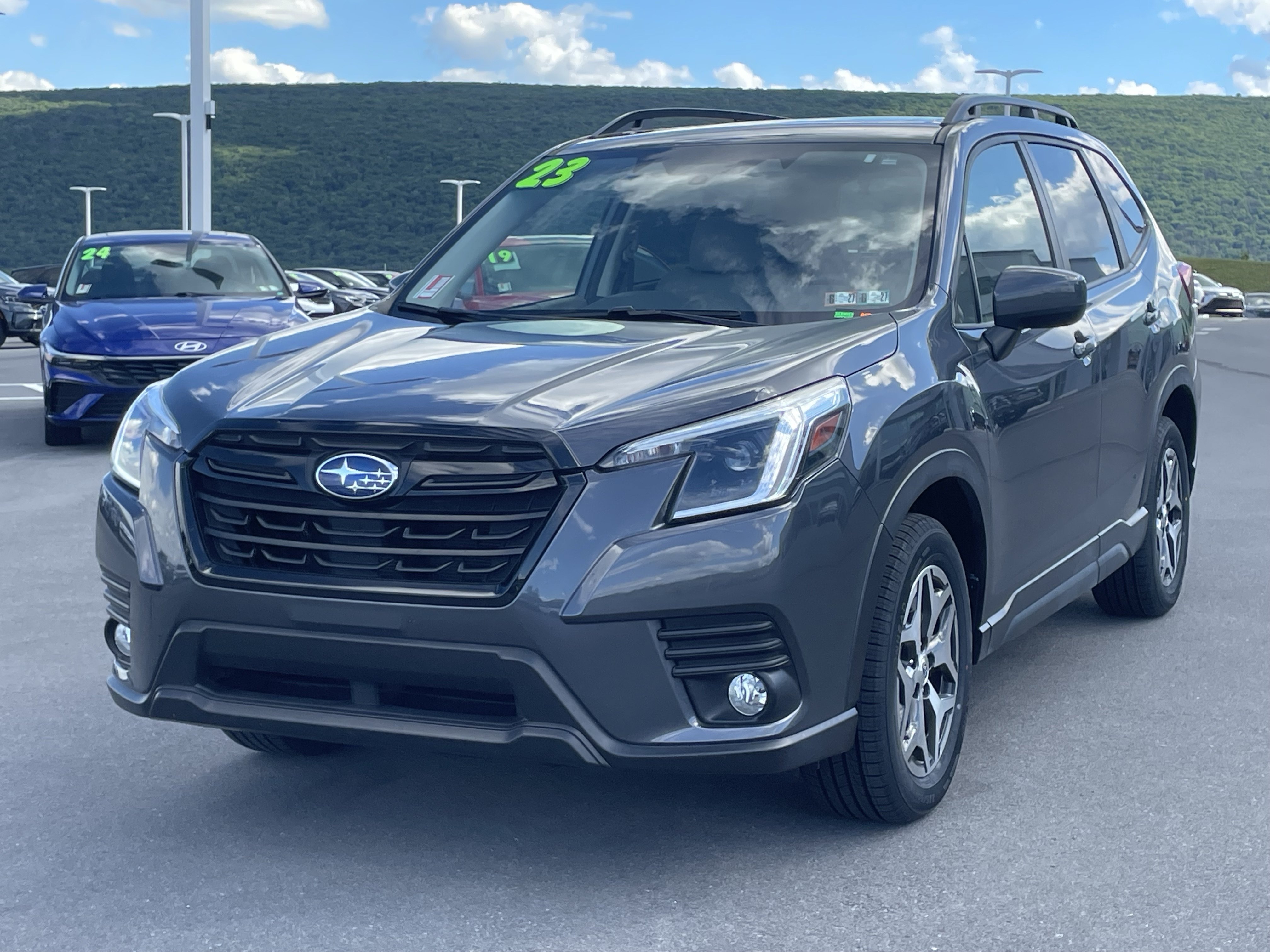 Certified 2023 Subaru Forester Premium AWD/4WD image 8