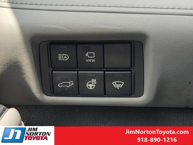 Used 2021 Toyota Highlander Platinum AWD/4WD image 23