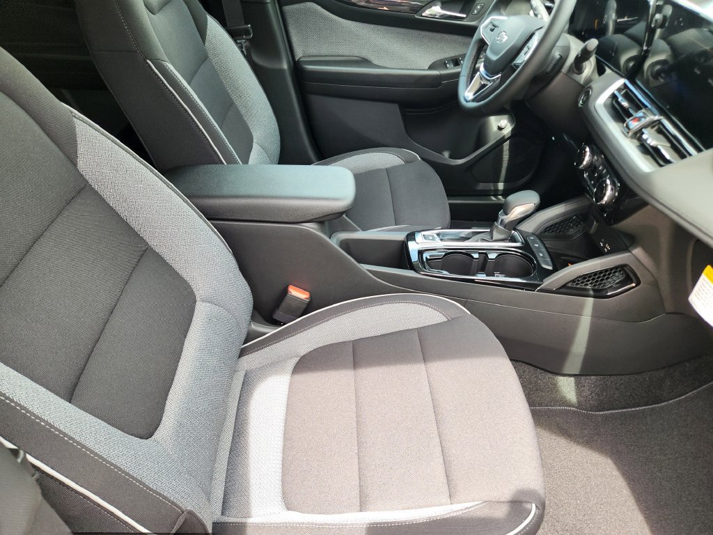 New 2026 Chevrolet TrailBlazer LT w/ Convenience Package FWD image 15