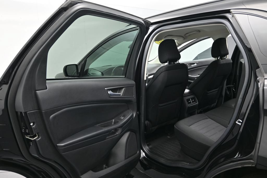 Used 2023 Ford Edge SE AWD/4WD image 13
