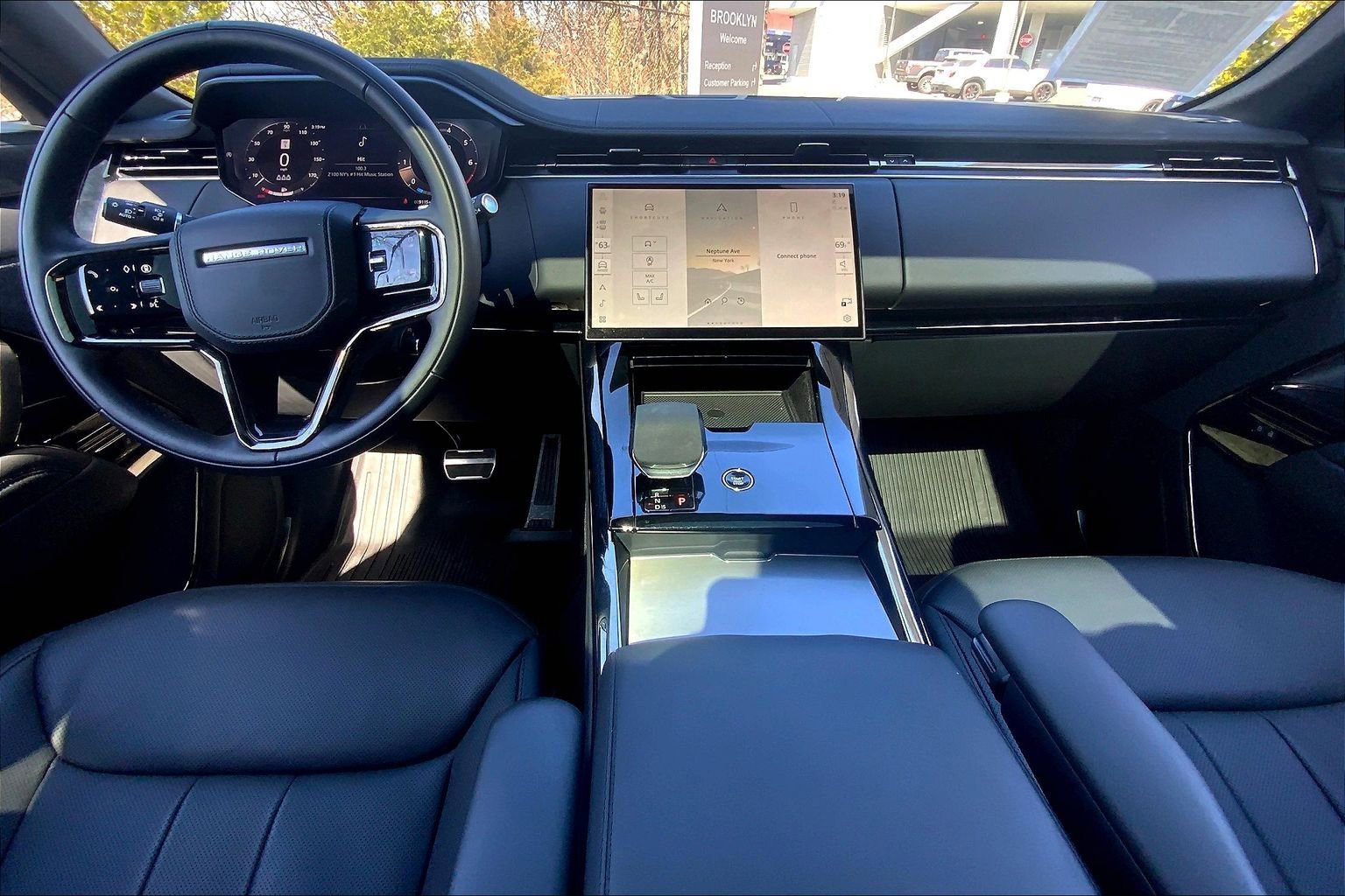 Used 2024 Land Rover Range Rover Sport Dynamic SE image 15