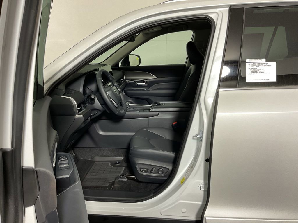 New 2026 Toyota Grand Highlander XLE AWD/4WD image 21