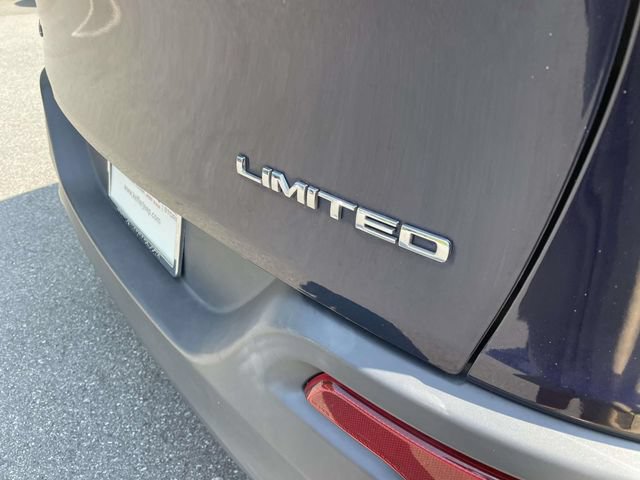 Used 2016 Jeep Cherokee Limited AWD/4WD image 9