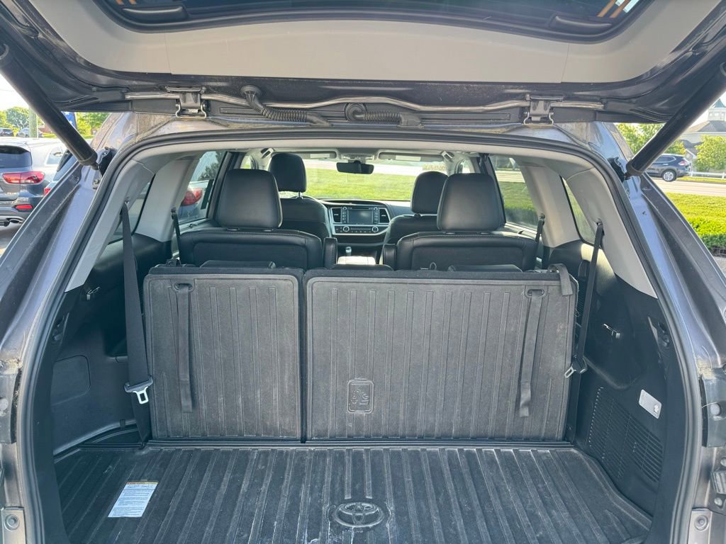 Used 2019 Toyota Highlander Limited AWD/4WD image 11
