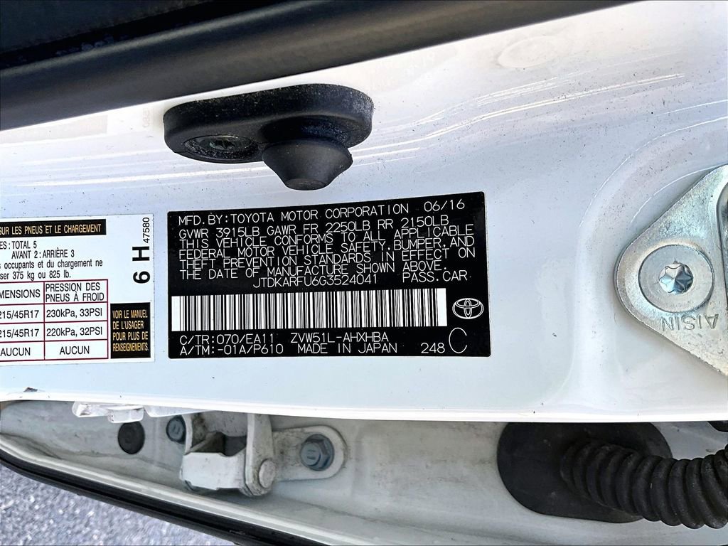 Used 2016 Toyota Prius Four Touring w/ Premium Convenience Package FWD image 31