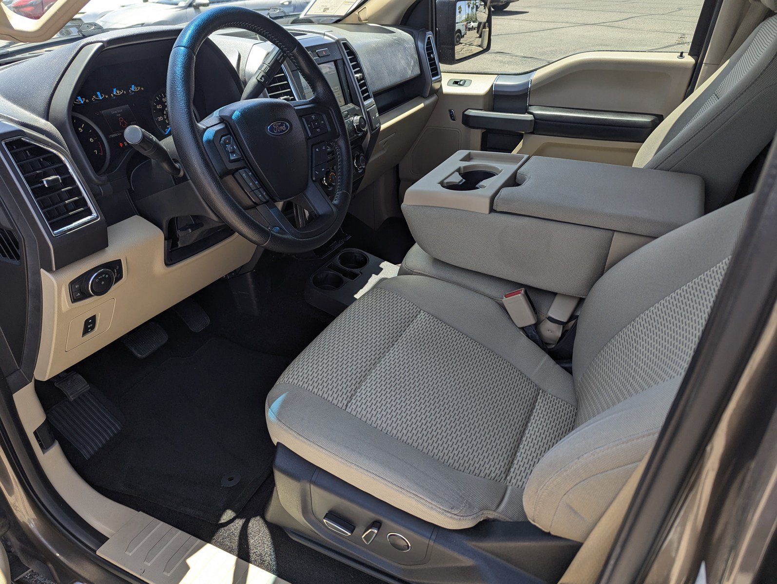 Used 2016 Ford F150 XLT w/ Equipment Group 302A Luxury AWD/4WD image 10