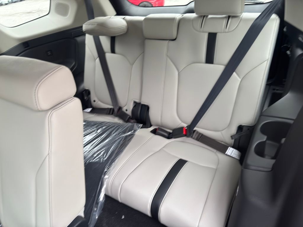 New 2026 Honda Pilot Touring image 11