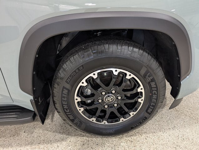 Used 2025 Toyota Sequoia 4WD image 14