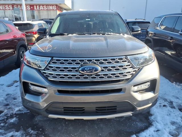 Used 2022 Ford Explorer Limited w/ Equipment Group 301A image 2
