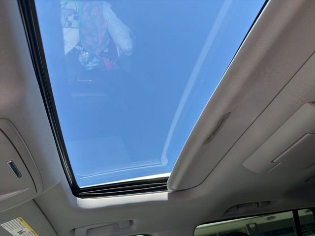 Used 2017 Chevrolet Suburban Premier image 32