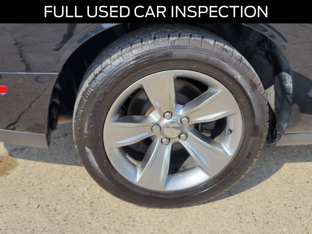 Used 2019 Dodge Challenger SXT RWD image 6