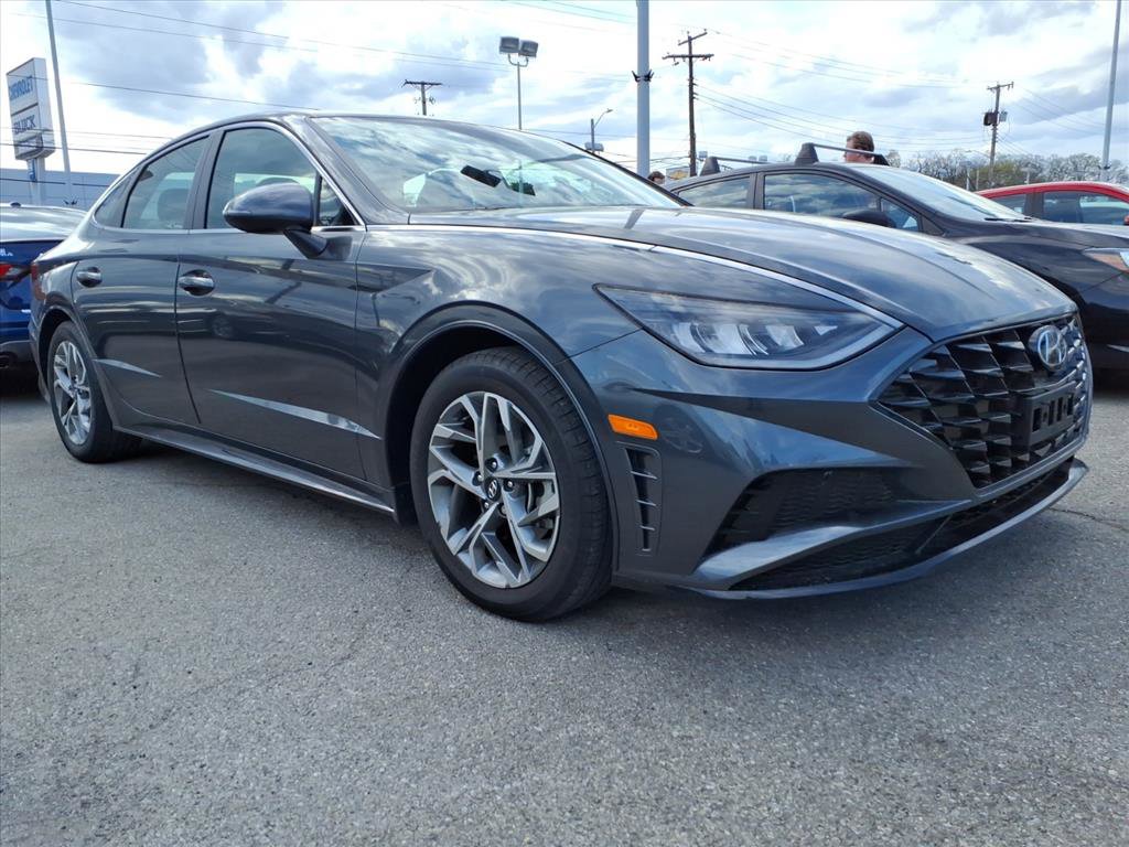Used 2022 Hyundai Sonata SEL image 1