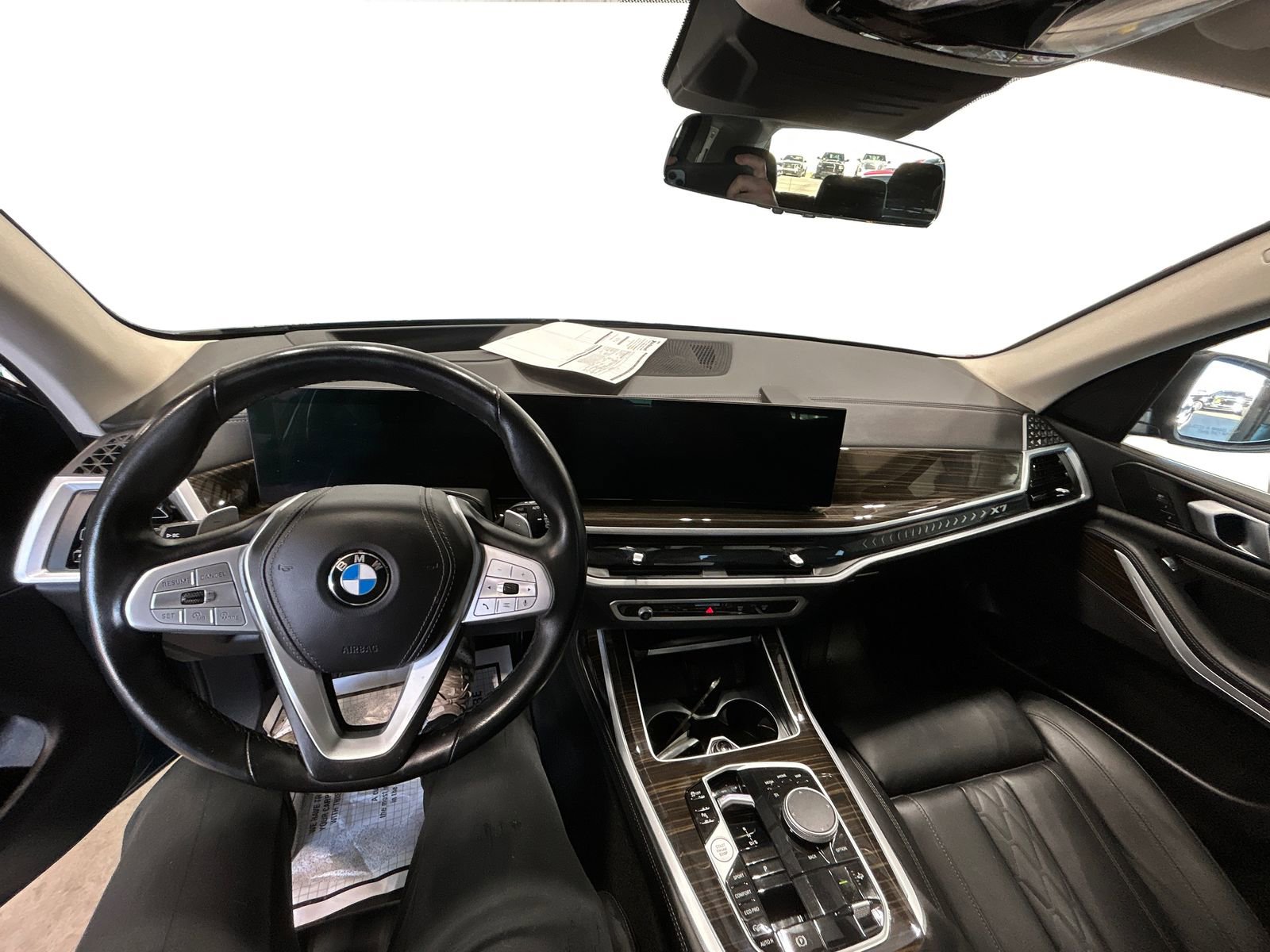 Used 2023 BMW X7 xDrive40i w/ Dynamic Handling Package image 21