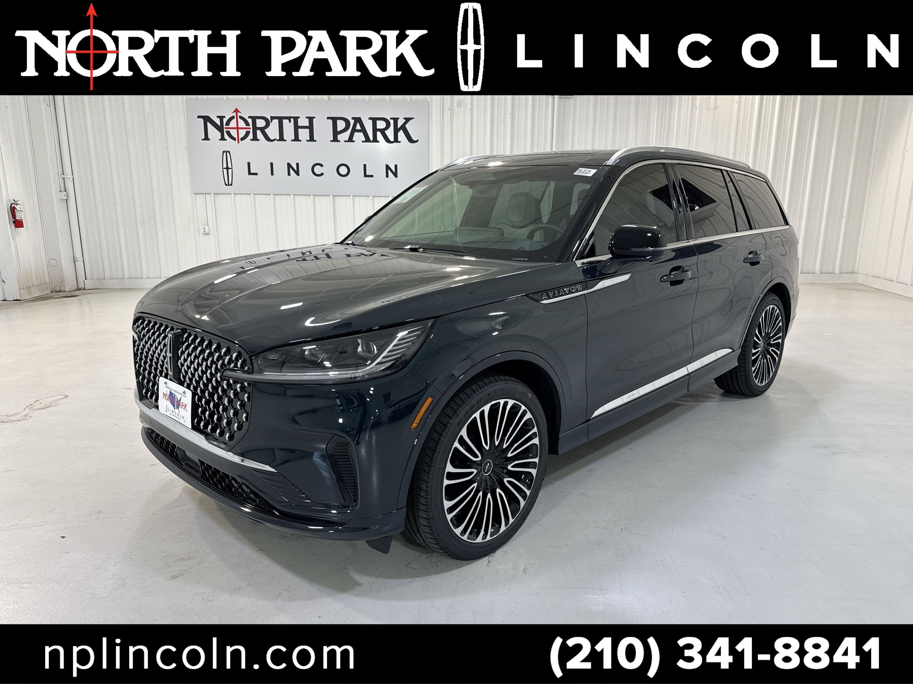 New 2025 Lincoln Aviator Black Label AWD/4WD image 1