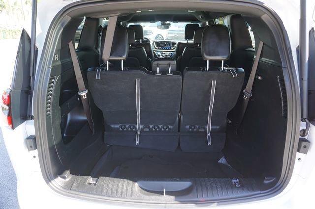 Used 2023 Chrysler Pacifica Touring-L w/ S Appearance Package image 19