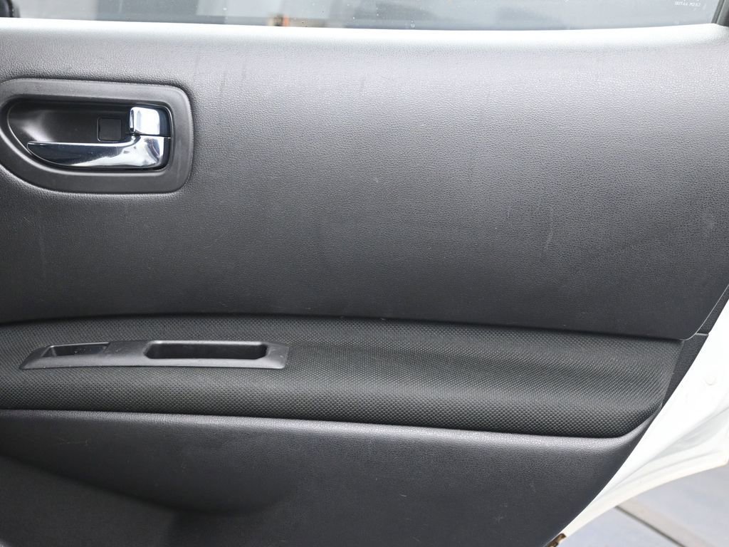 Used 2012 Nissan Rogue S image 25