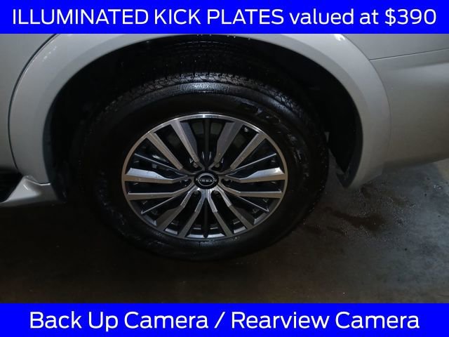 Used 2024 Nissan Armada SL w/ Captain's Chairs Package AWD/4WD image 5