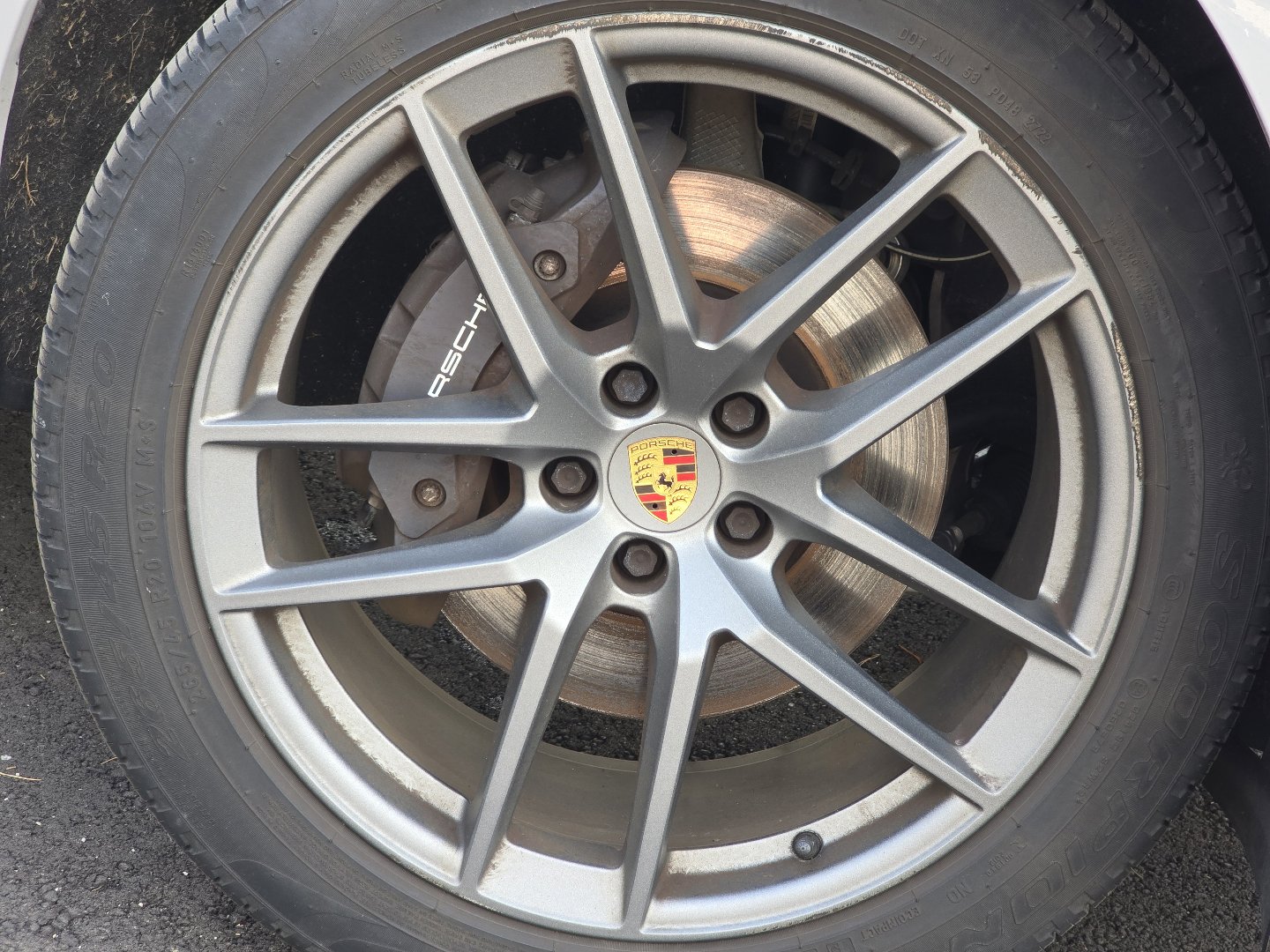 Used 2023 Porsche Macan Turbo image 40