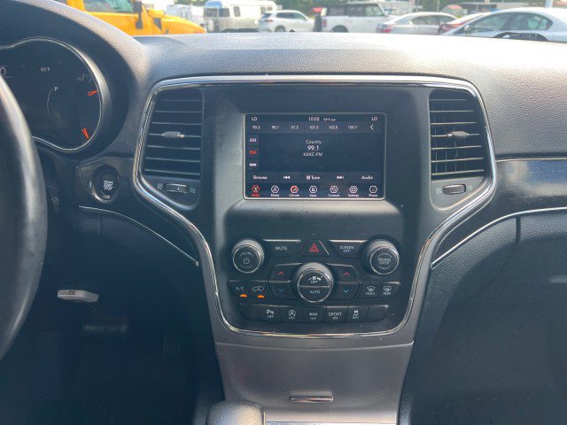 Used 2018 Jeep Grand Cherokee Limited w/ Trailer Tow Group IV RWD image 17