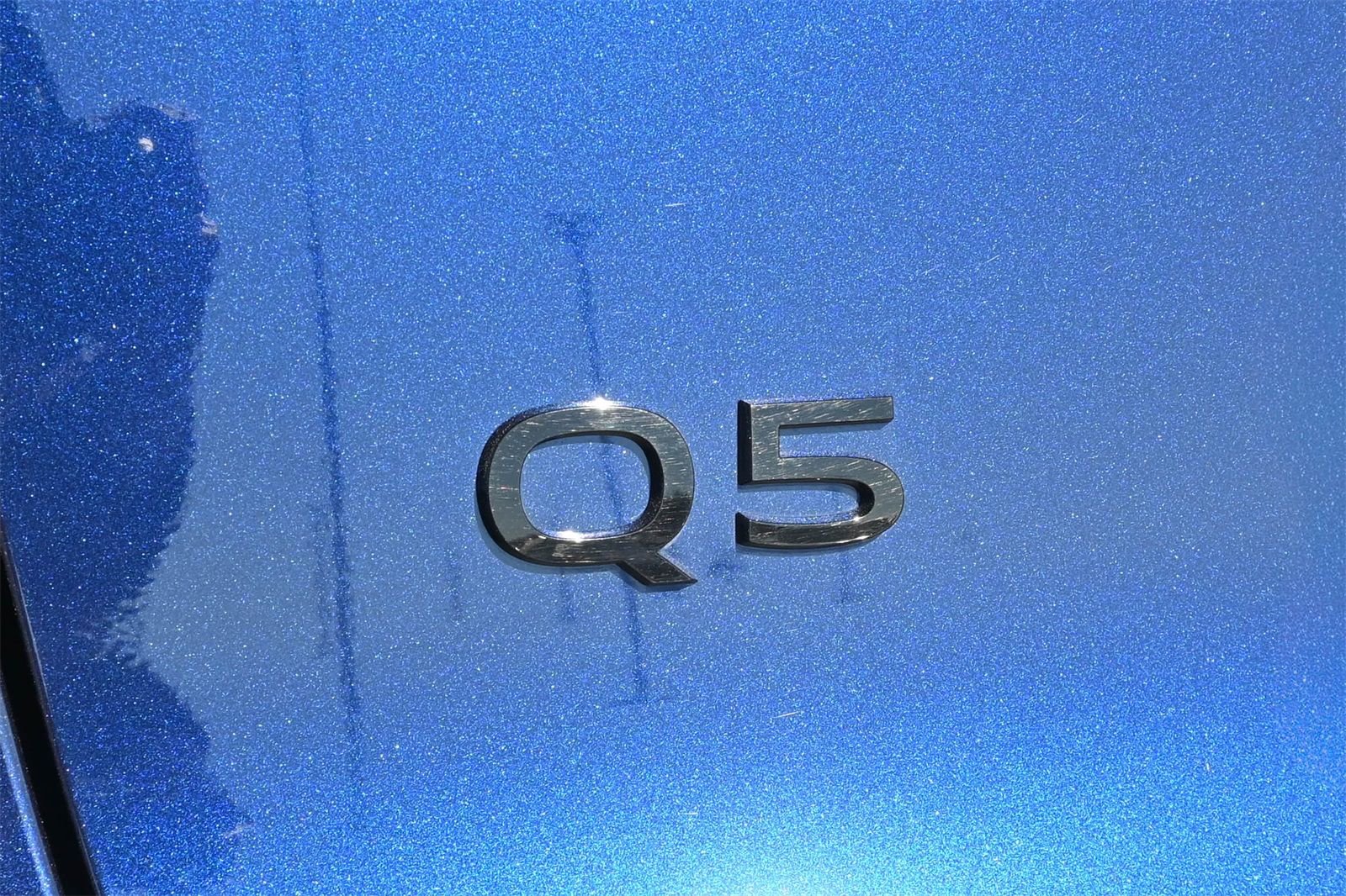 Certified 2025 Audi Q5 Premium w/ Convenience Package image 11