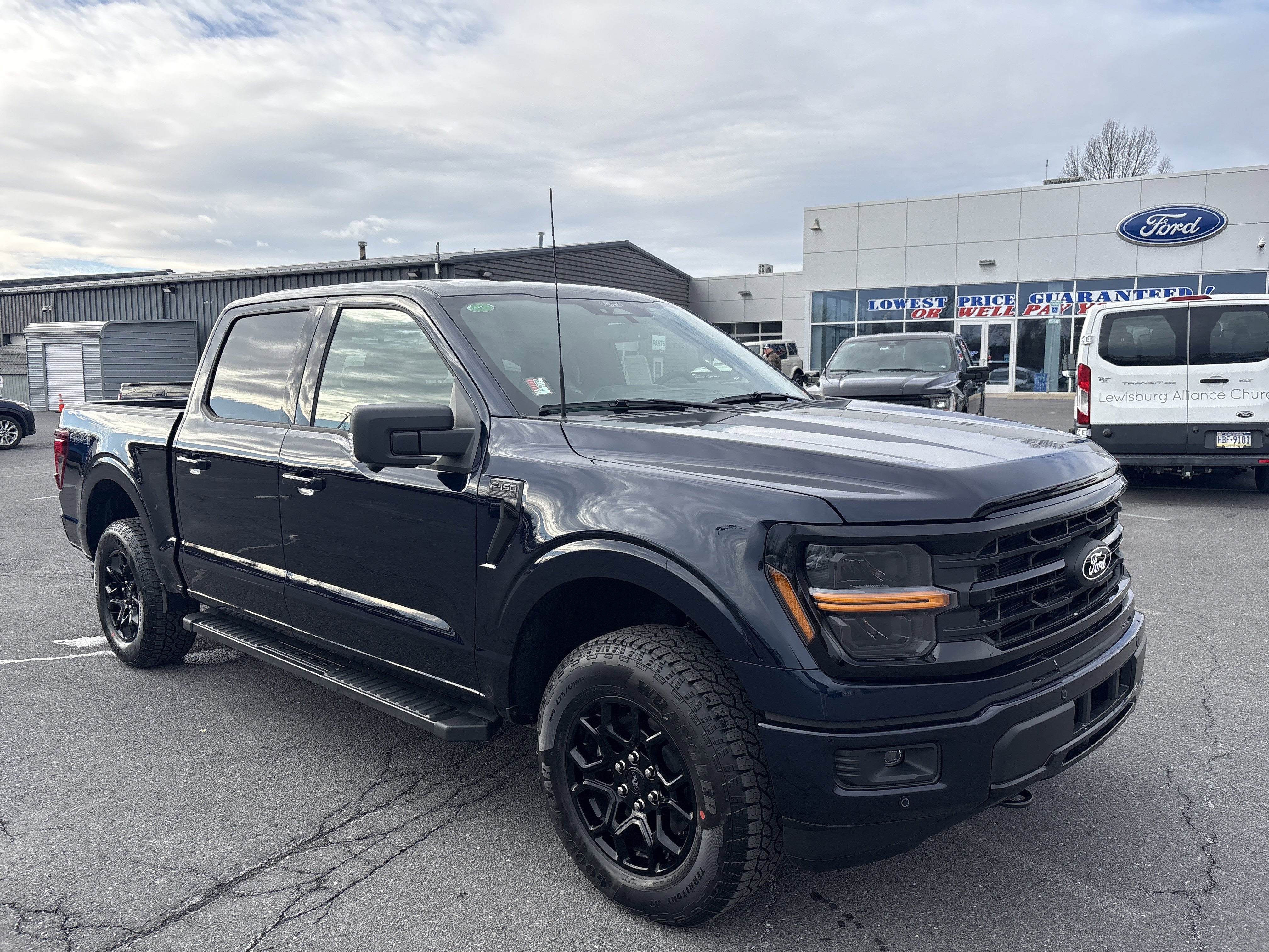 New 2026 Ford F150 XLT w/ Equipment Group 302A MID