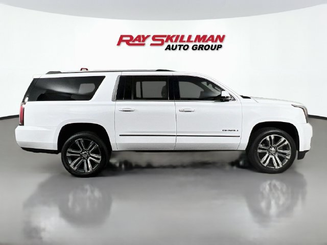 Used 2019 GMC Yukon XL Denali w/ Denali Ultimate Package AWD/4WD image 8