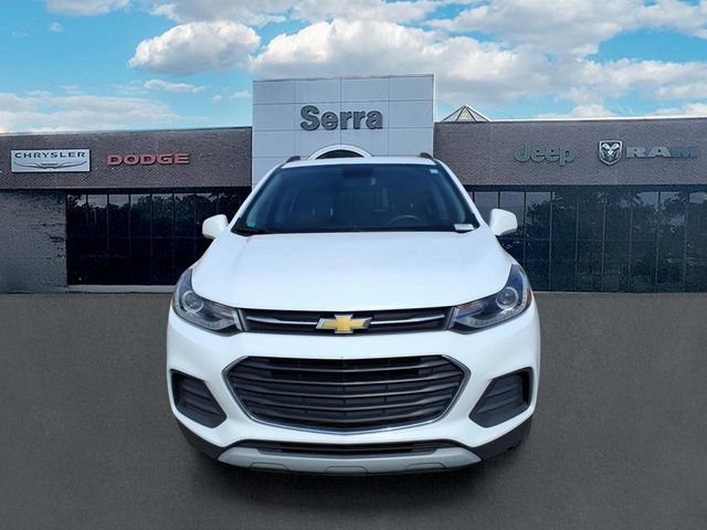 Used 2021 Chevrolet Trax LT w/ LT Convenience Package image 2